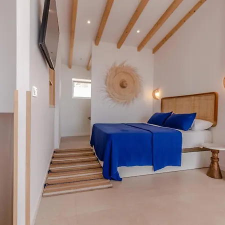 Mediterranean Loft Apartment *